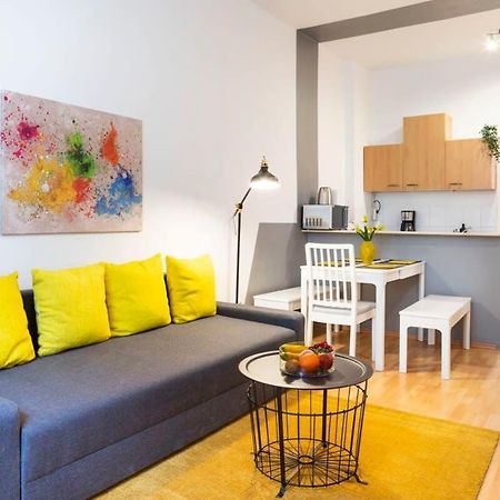 Cozy 2 Room Apartment Next To Hermannstrasse Berlín Exteriér fotografie