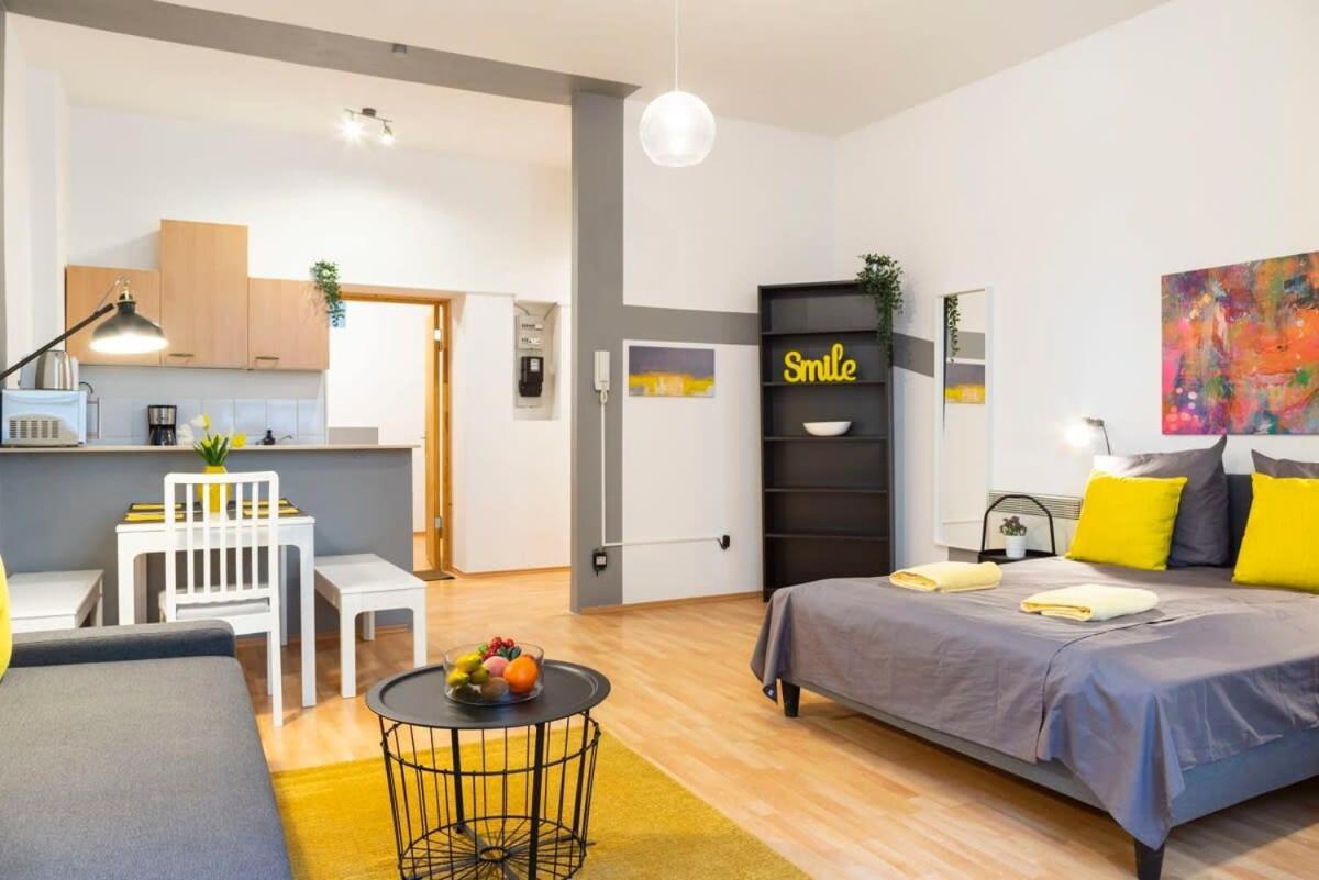 Cozy 2 Room Apartment Next To Hermannstrasse Berlín Exteriér fotografie