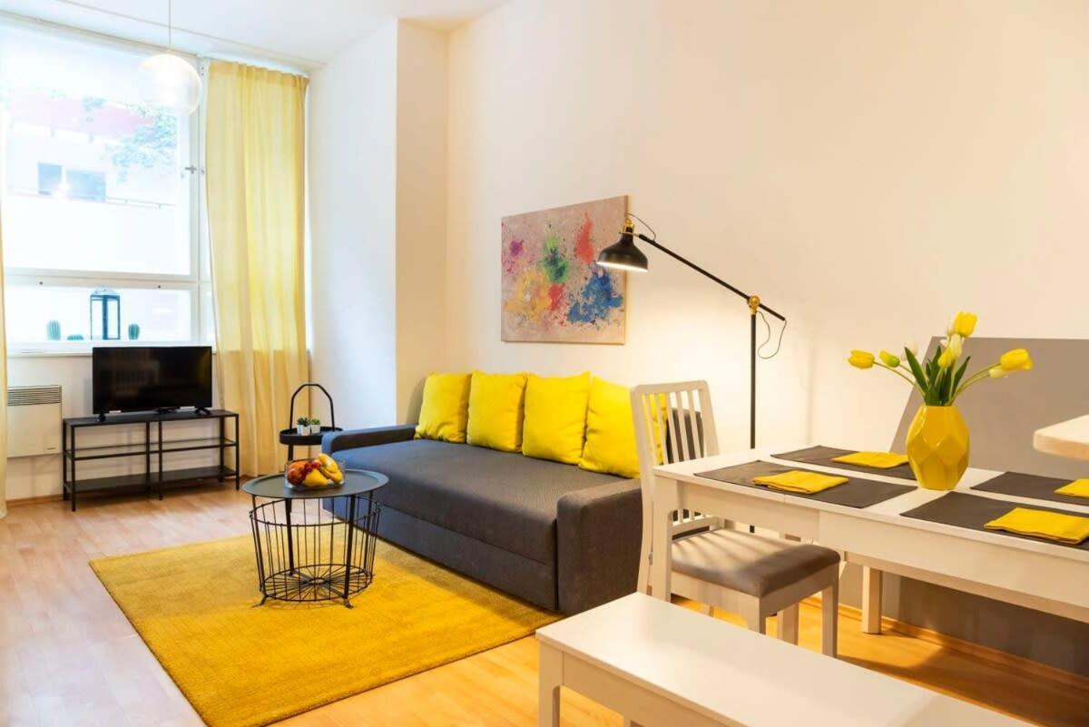 Cozy 2 Room Apartment Next To Hermannstrasse Berlín Exteriér fotografie