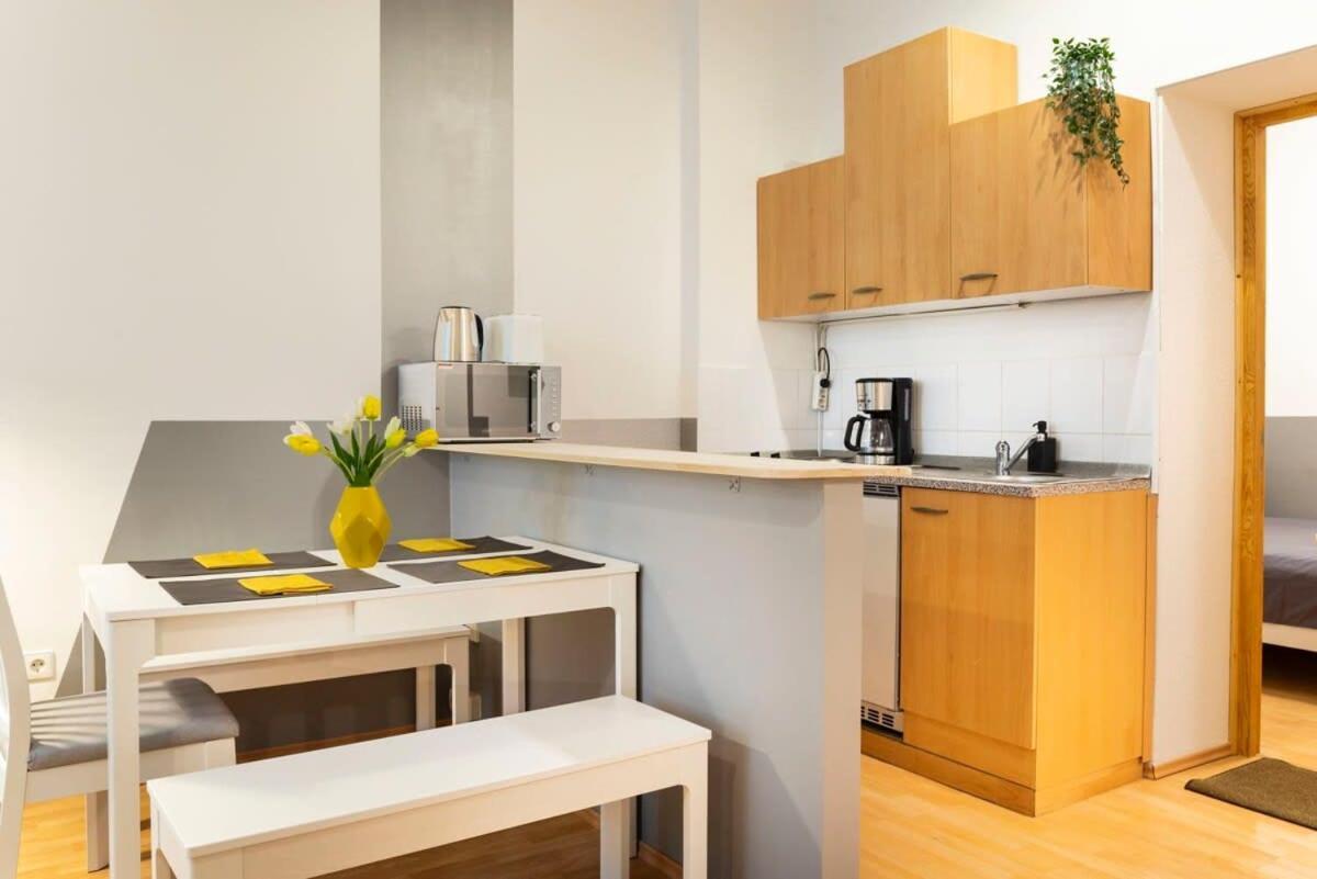 Cozy 2 Room Apartment Next To Hermannstrasse Berlín Exteriér fotografie