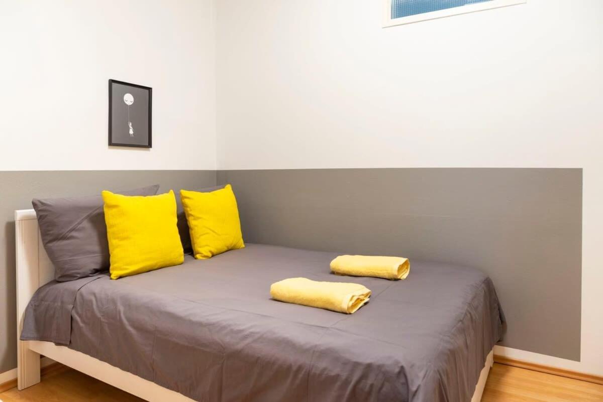 Cozy 2 Room Apartment Next To Hermannstrasse Berlín Exteriér fotografie
